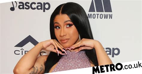 Cardi B nude photo: Rapper explains how it was accidentally。